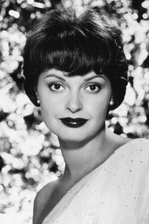 Nadja Tiller as Florence Donovan in Hotel Royal