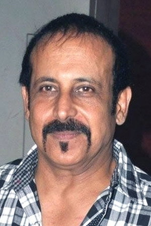 Adi Irani as Nikki's Uncle in Pari Hoon Main