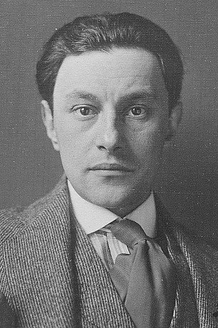 John Gottowt as Professor Bulwer in Nosferatu, eine Symphonie des Grauens