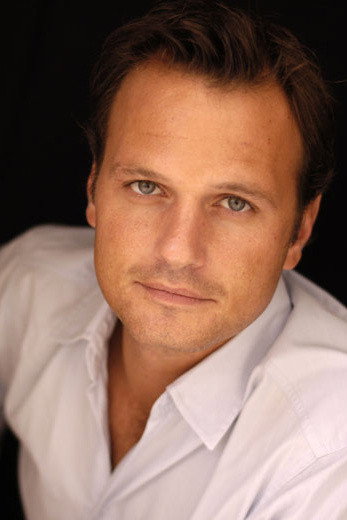 Arnost Kraus as Earl in Molly