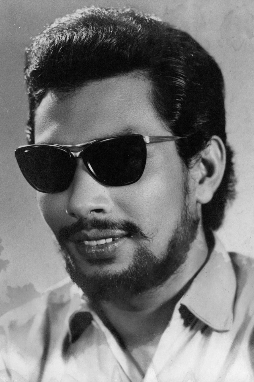 Farouk Afero as Dullah in Cucu