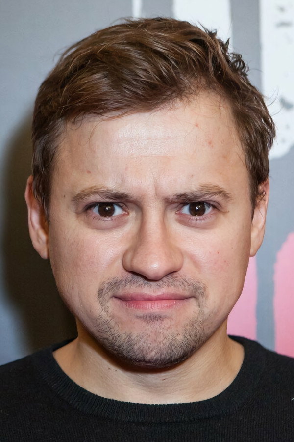 Андрей Гайдулян as Александр Сергеев in Uni