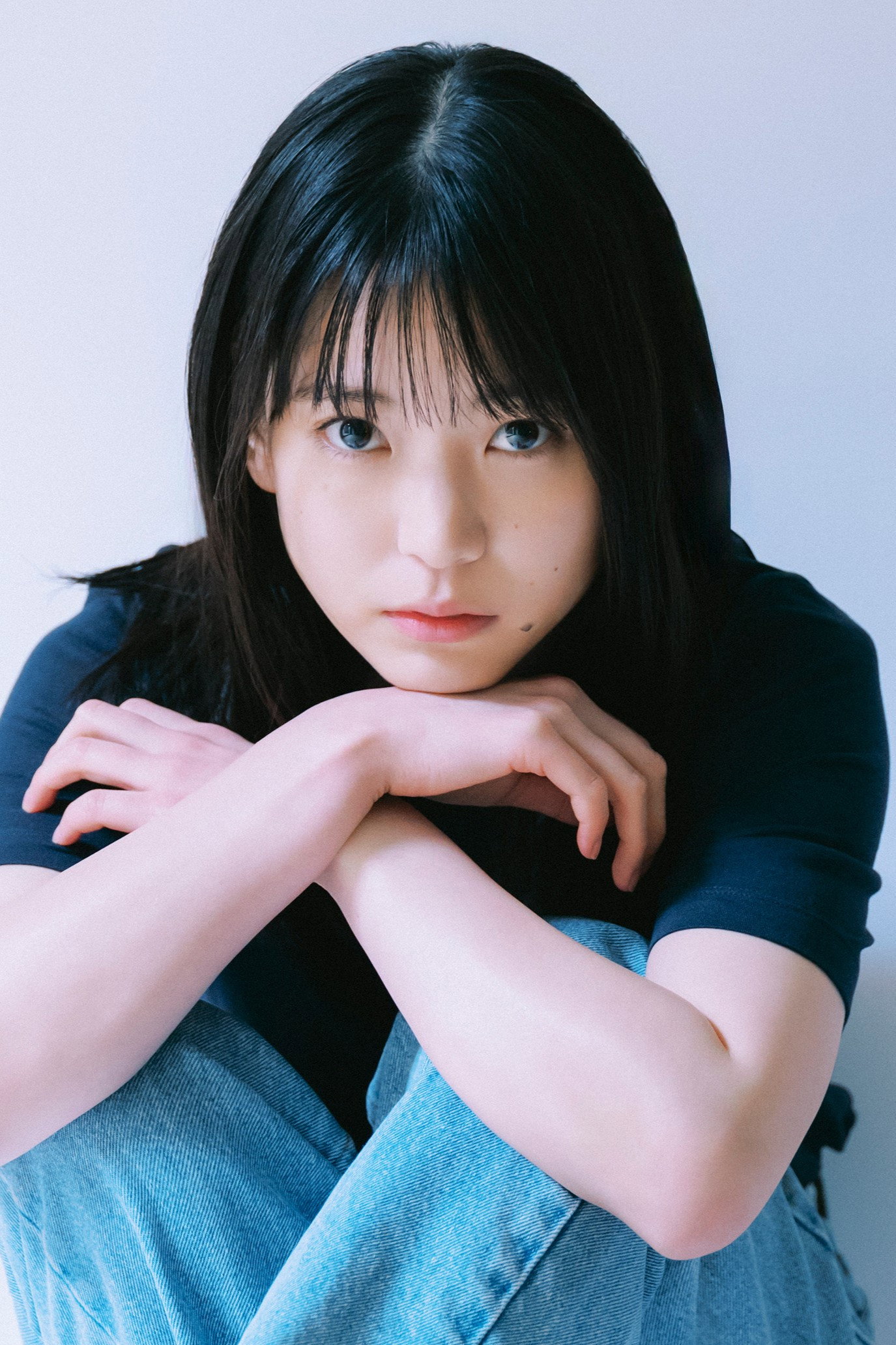 中井友望 as Oshima Maori [Ichiharu's ex-girlfriend] in Us Forever