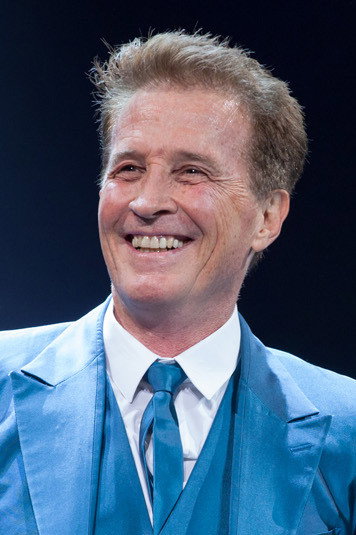Emmanuel as Leyenda- Emmanuel in Juego de Voces