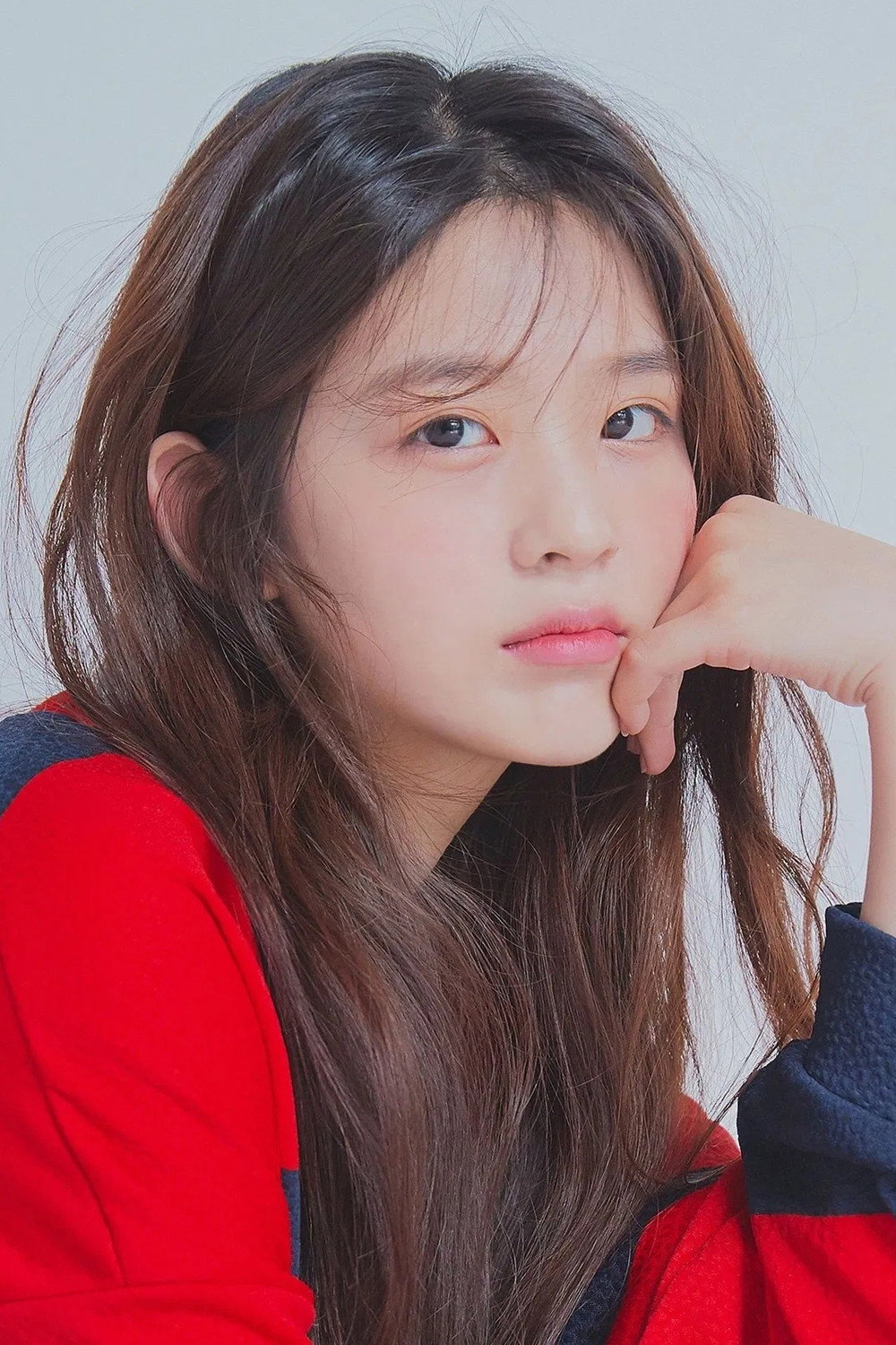 Kim Si-eun as Yuk-jo in Love Alarm