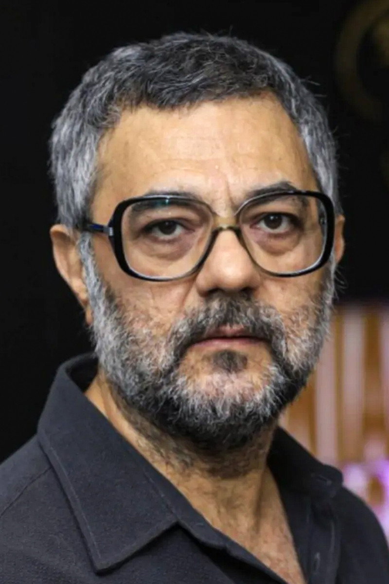 علیرضا ثانی‌فر as Reza in Ballad of a White Cow