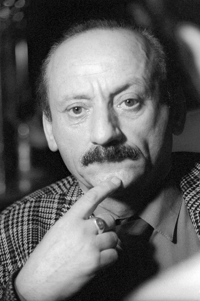 Семён Фарада as Julico Banditto - «little gangster»/reporter (voice) in Adventures of Captain Vrungel