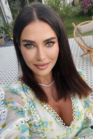 Gamze Karaman as Leyla in Makber