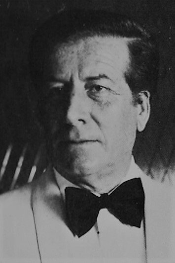 Adriano Domínguez as Especulador in Mala yerba