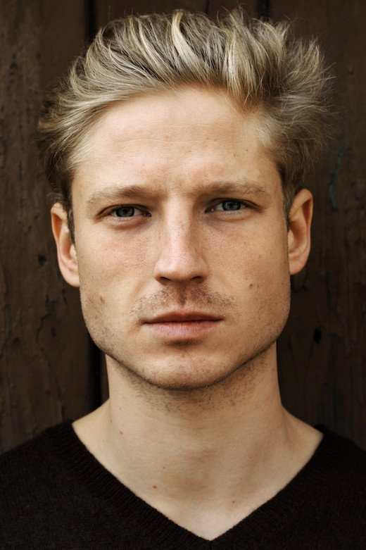 Anton Rubtsov as Leonid Zaharov in Bagage