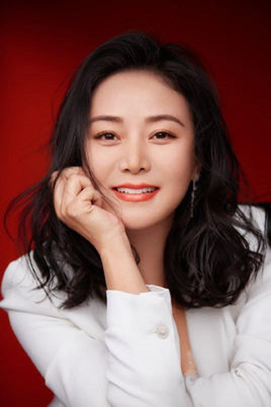 Yi Liu as 井玲 in After Separation