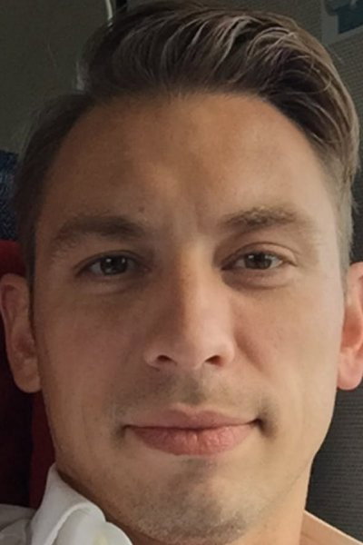 Nikolaj Bjørn-Andersen as Jesper Blom in Hvide løgne