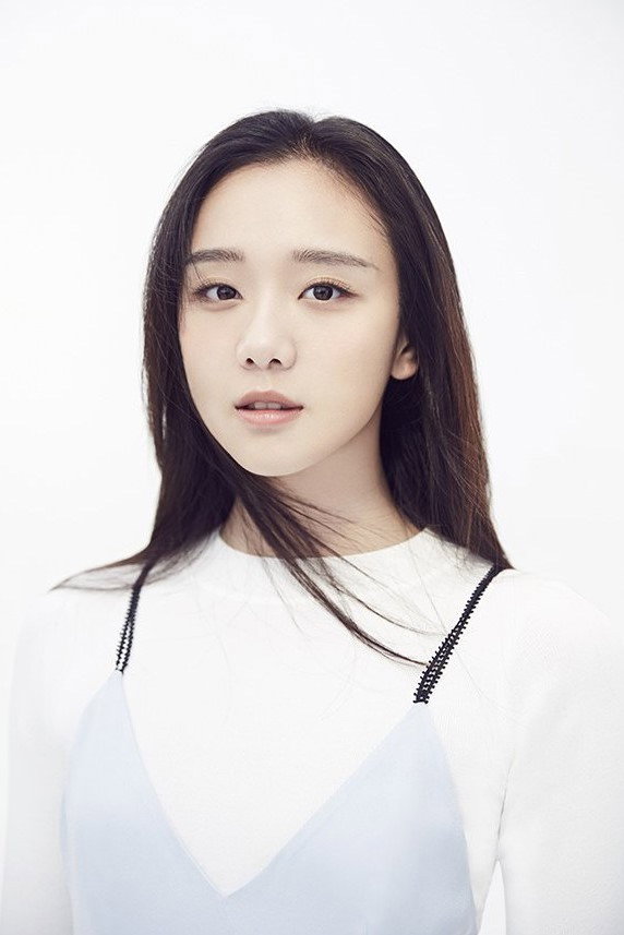 曾淇 as Wu Yi in Nothing Gold Can Stay
