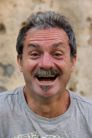 Giovanni Pellegrino as Il brigadiere in Da do da