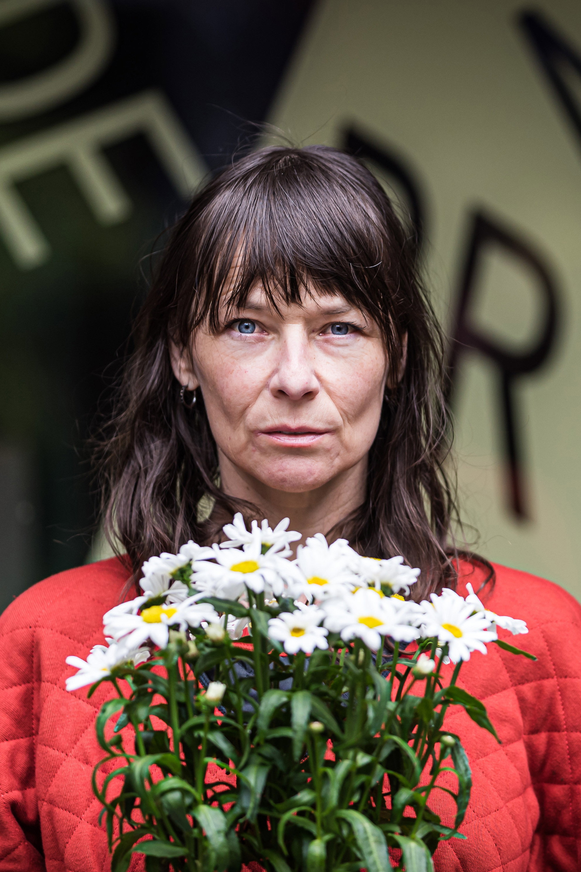 Dolores Bouckaert as Juf in Skunk