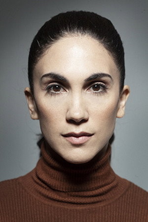 Ανθή Ευστρατιάδου as Athina Karouzou in Silent Road