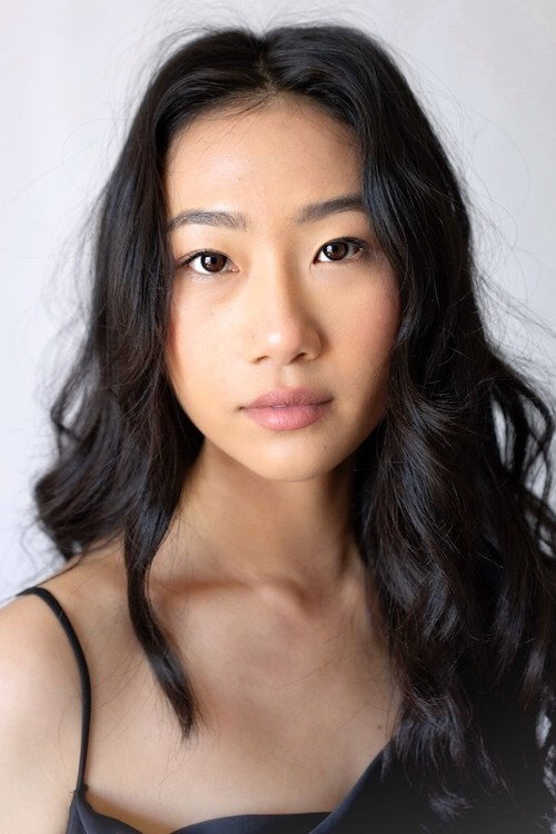 Olivia Liang as Wendy in Dating After College