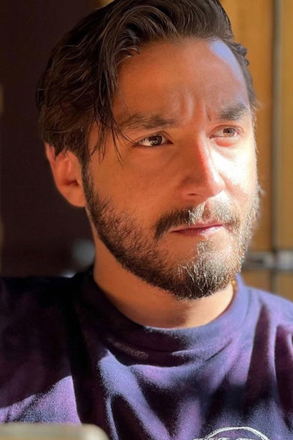 وسام رضا as مجد in The Hero