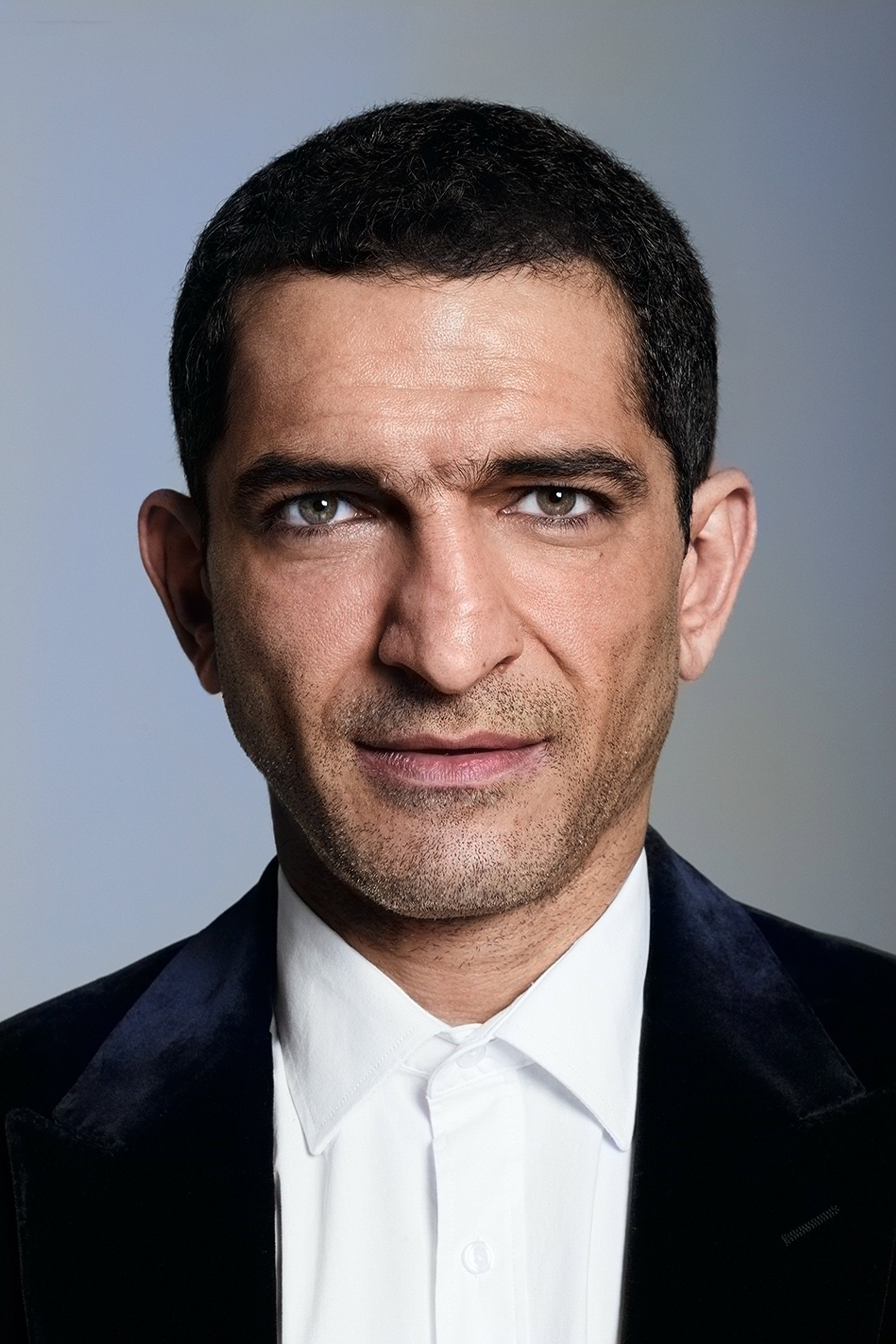 Amr Waked as النقشبندي in Morning and Evening Talk