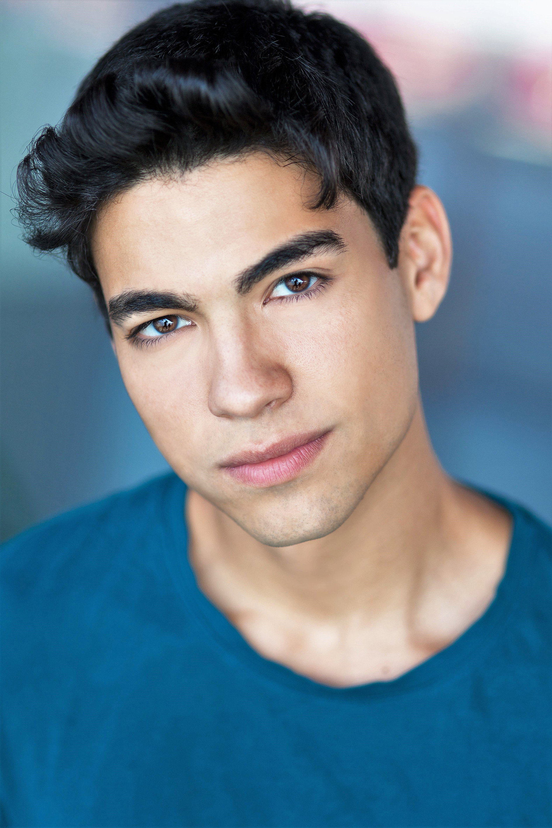 Davi Santos as Ben in 47 Meters Down: Uncaged