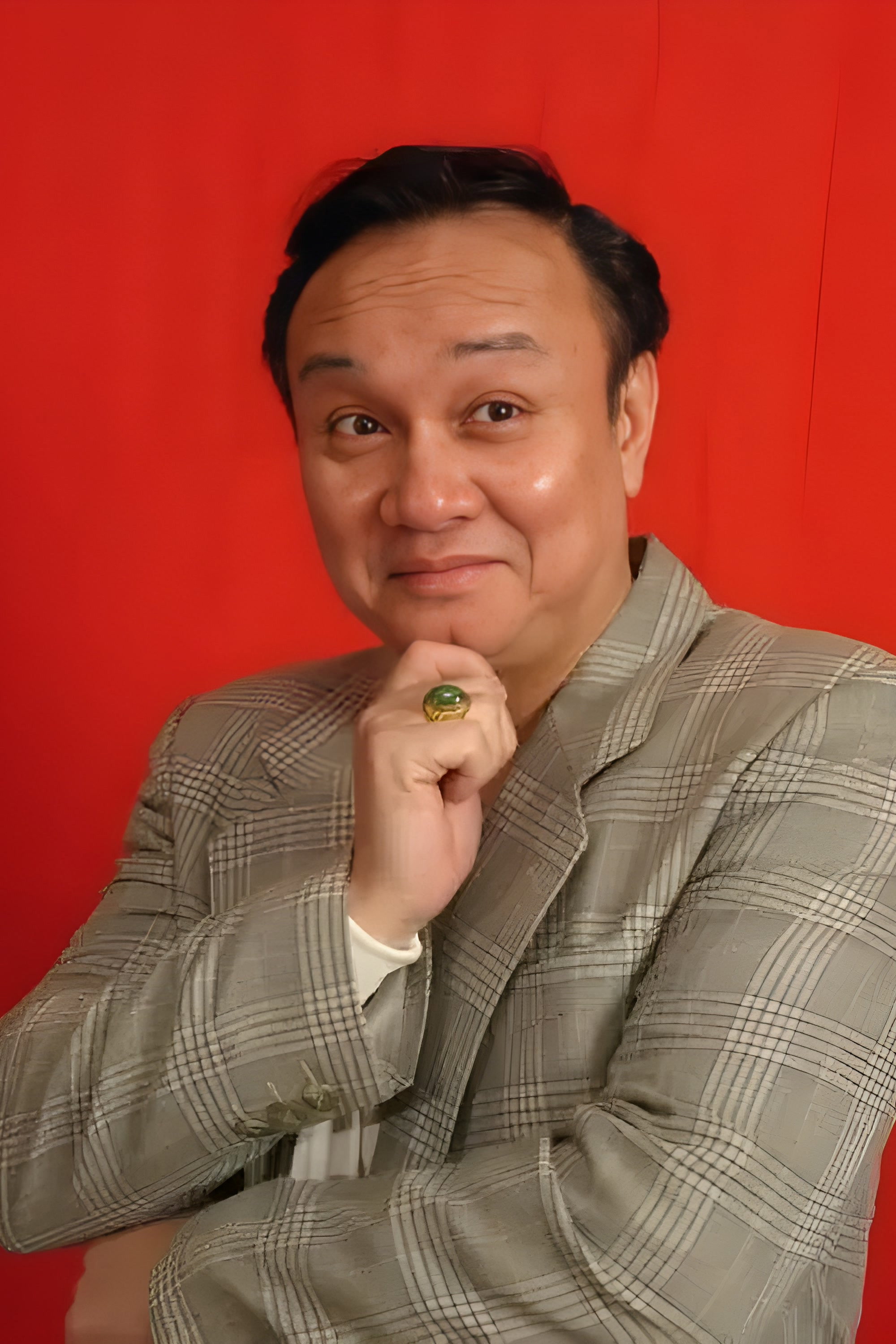 彭炽权 as 谭宪炳（太子炳 / 包租公） in House of 72 Tenants