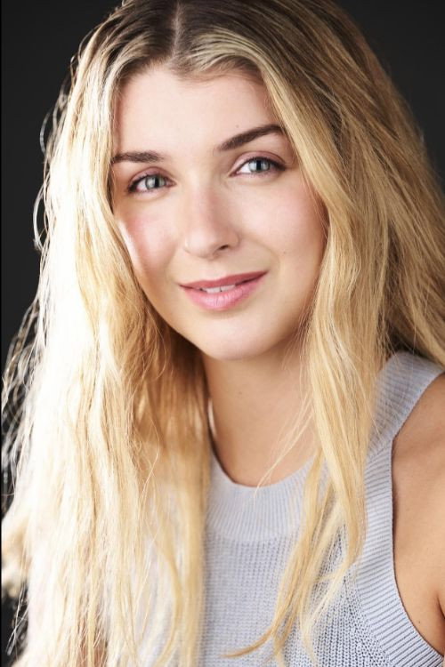 Aria Publicover as Samantha in The Secret Gift of Christmas