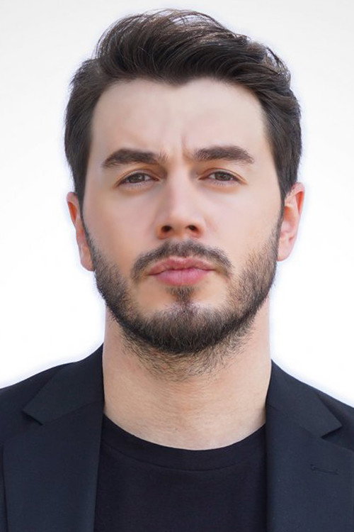 İsmail Ege Şaşmaz as Barış Erdoğan in Waiting For The Sun