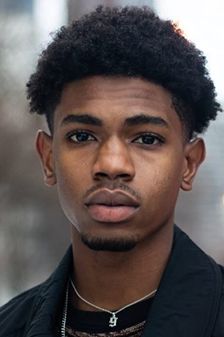 Idrissa Sanogo as Alan A. Dale in Robyn Hood