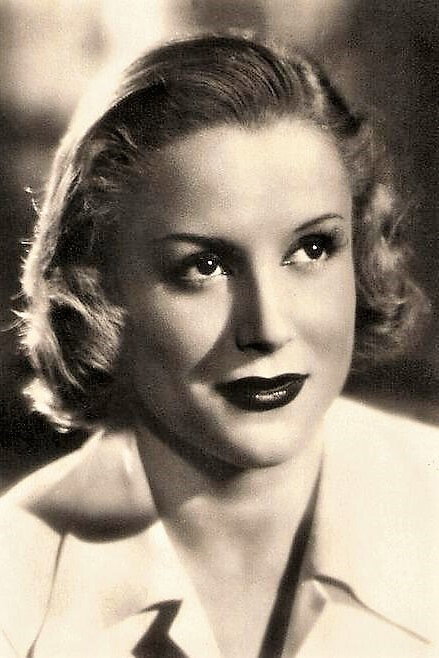 María Mercader as Nadina in La vita è bella