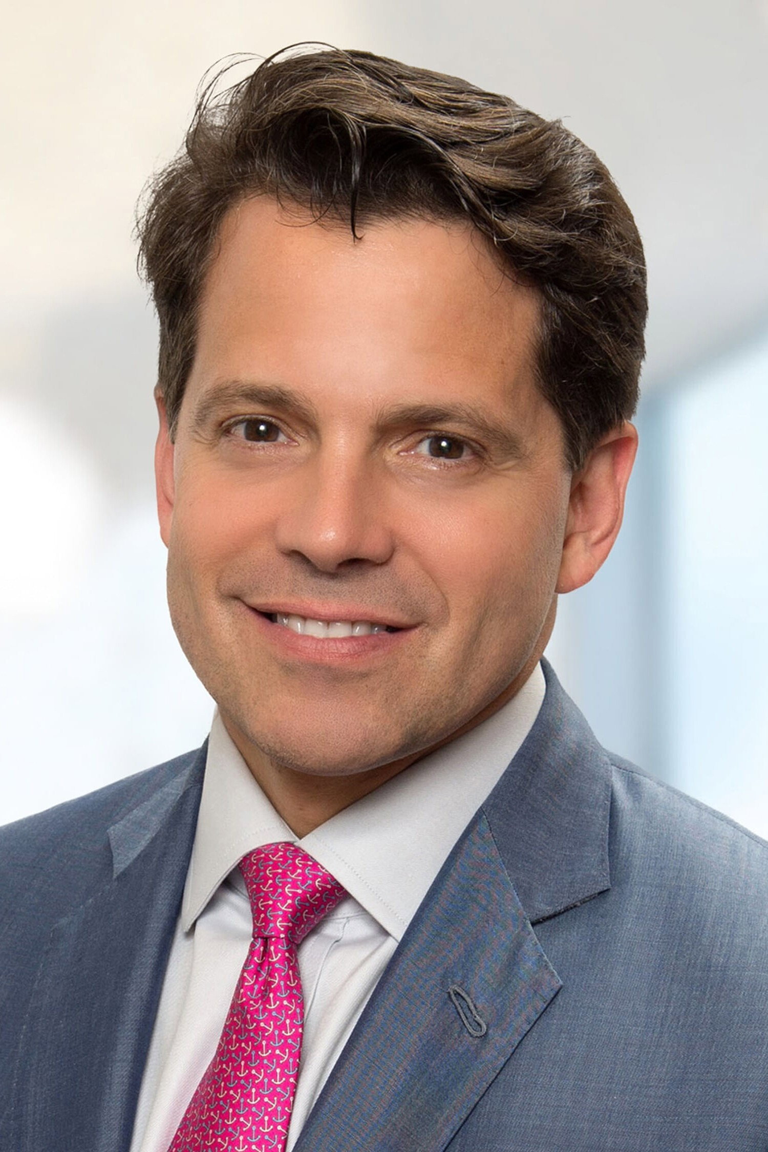 Anthony Scaramucci as Self in Downfall of the Crypto King