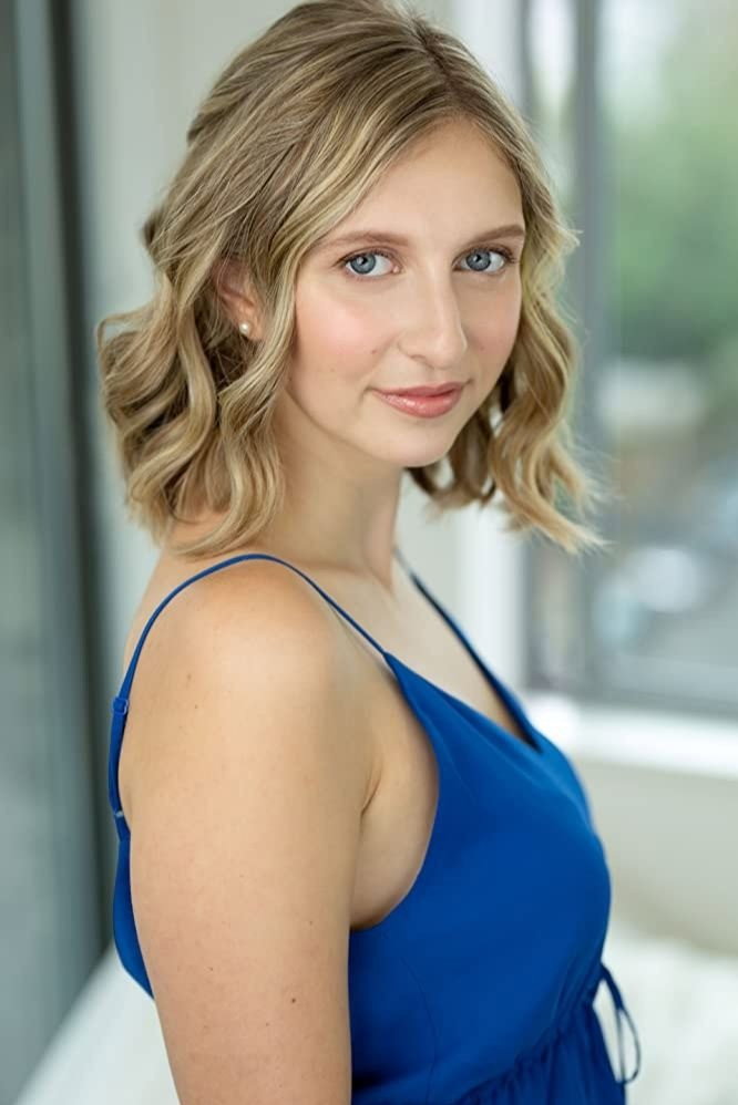 Corina Bizim as Samantha in Reign