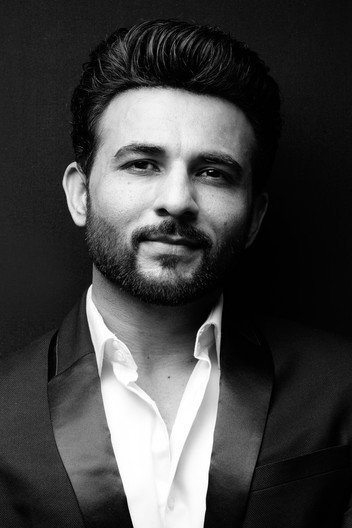 Harish Verma as Commander Haripal Kaushik in Subedar Joginder Singh
