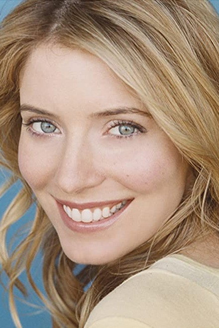 Victoria Profeta as Sue in Push