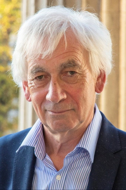 Richard Ellis as Self in Du Big Bang au Vivant