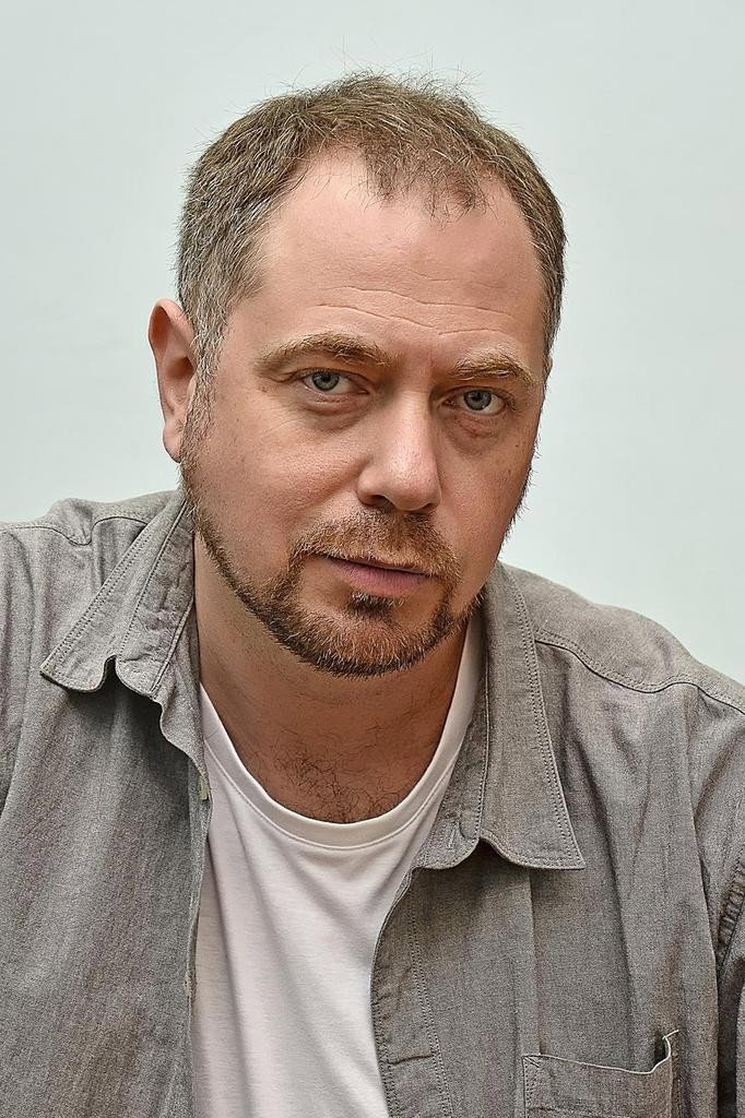 Борис Хасанов as Octopus / Shark (voice) in Dolphin Boy