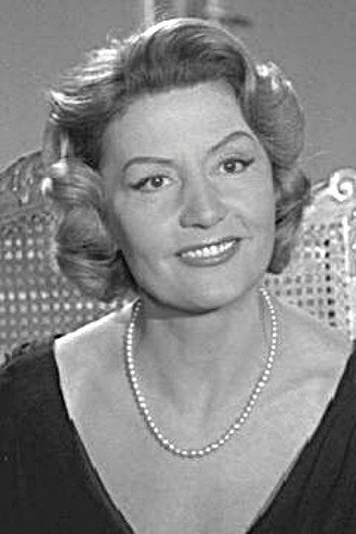 Gisèle Grandpré as Nelly Raynaud in Les Arnaud