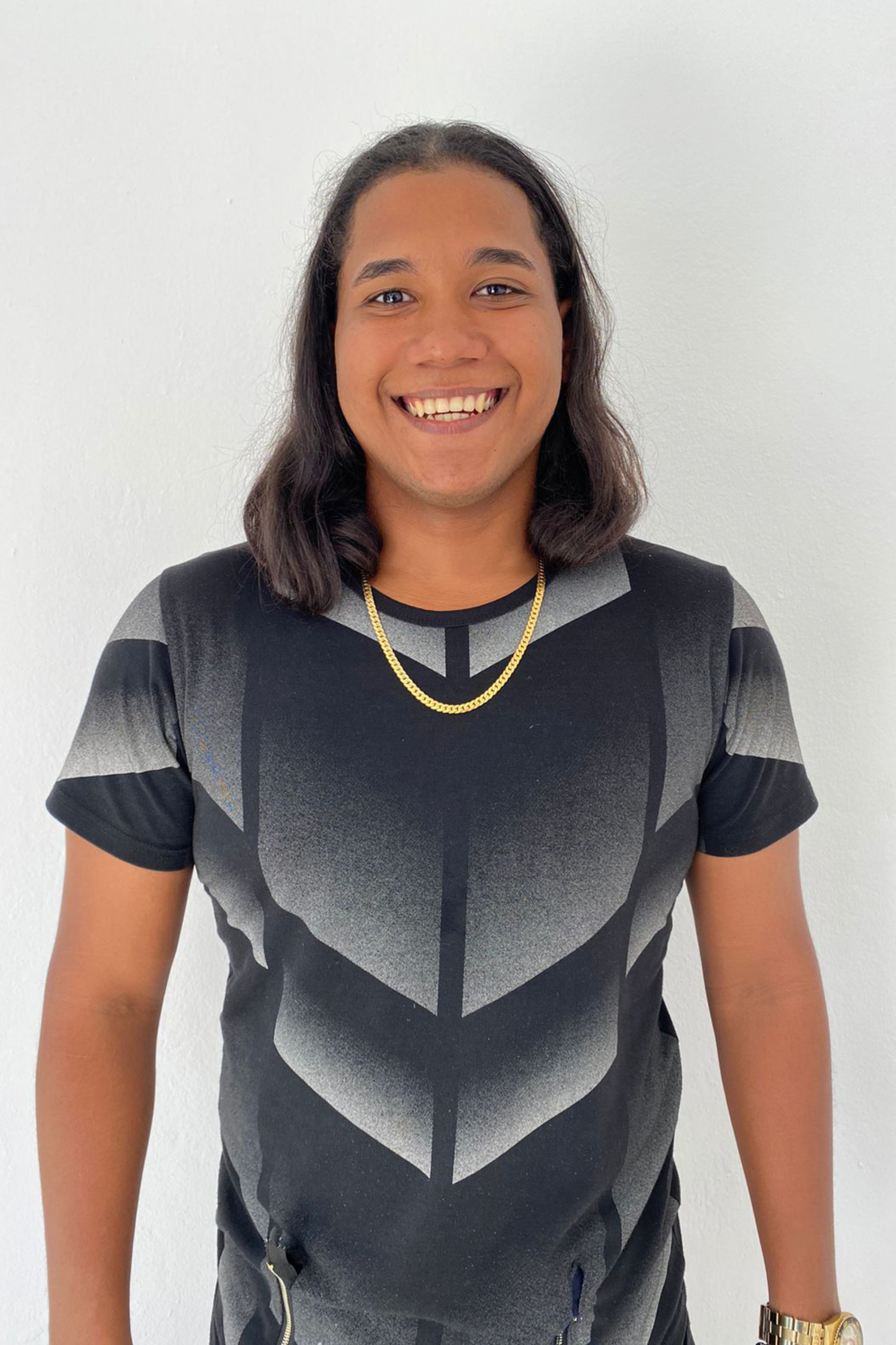 Deybi Williams as Leonardo in Chepa