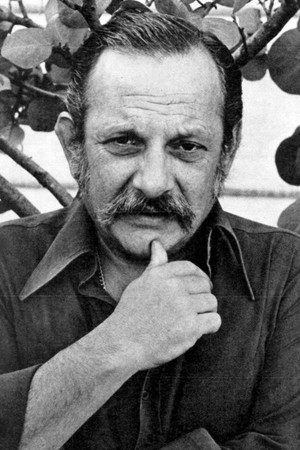 Jaime Barcellos as Nhonhô Correia in Aritana