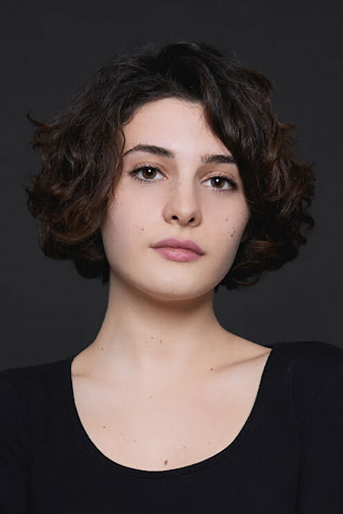 Asude Kalebek as Raşel Aseo in The Club