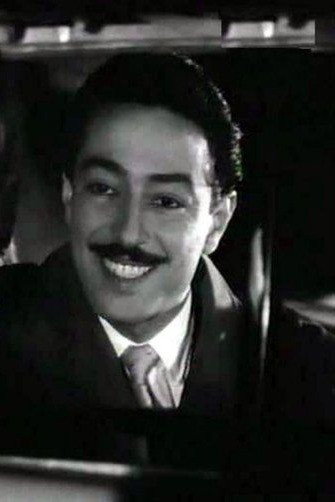 Sabry Abdel Aziz as محمد in من أنا؟