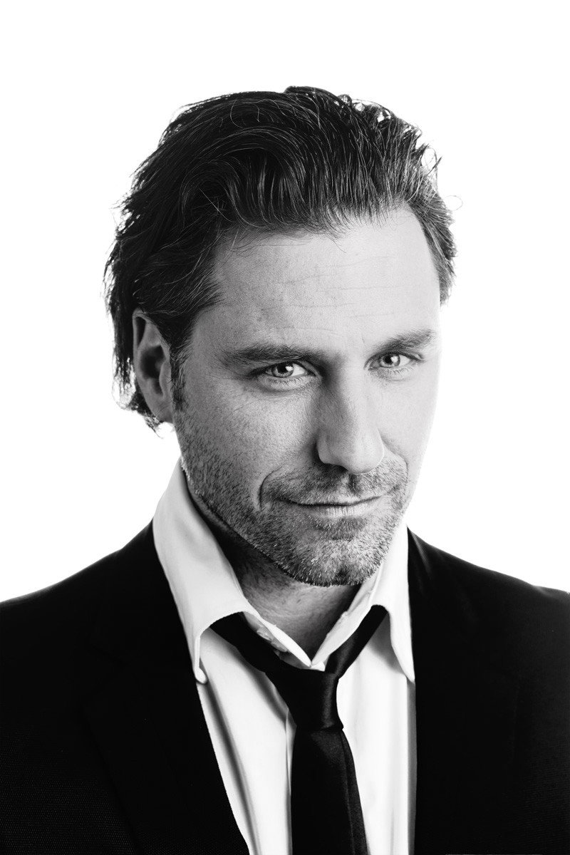 Frederik Brom as Benno Praal in Swanenburg