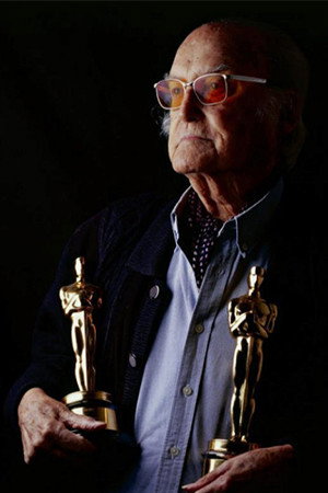Gil Parrondo as Self - Art Director in Bienvenido Mr. Heston
