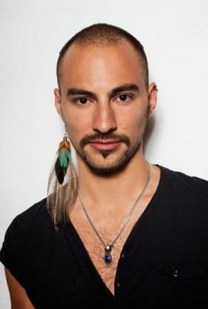 Simon(è) Jaikiriuma Paetau as Zara in Piaffe