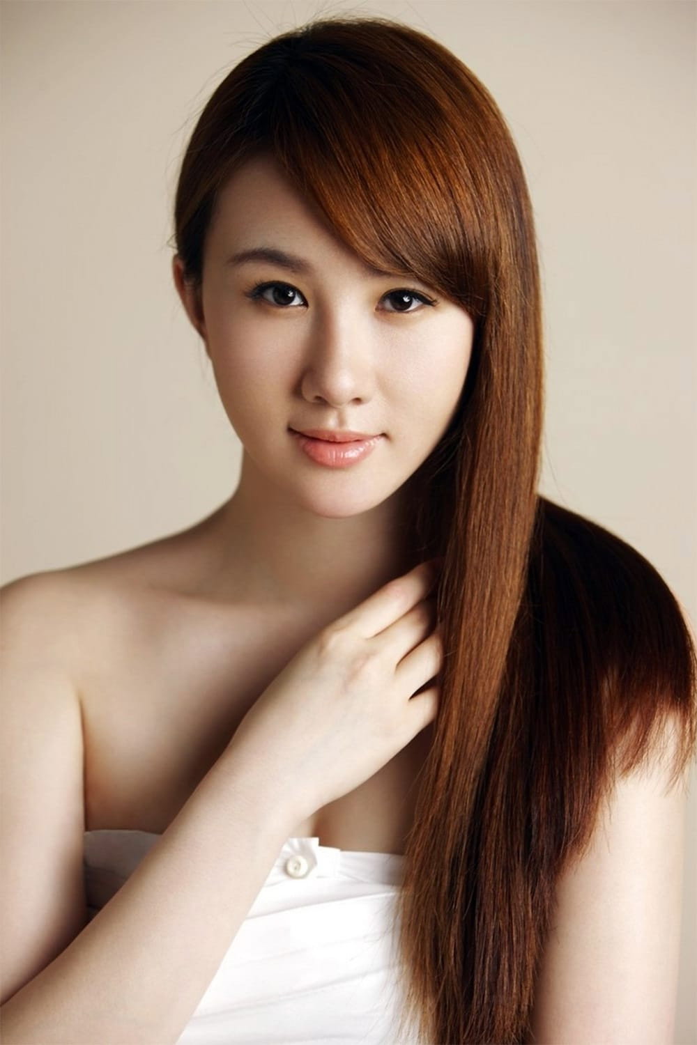 孟瑶 as Pan Ruyu in Phantom of the Theatre