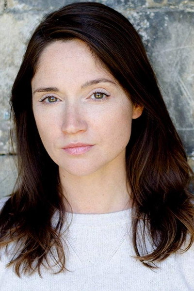 Caroline Hayes as Esther Spicer in Servants