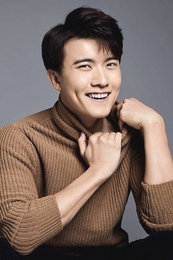Zhang Ze Tong as Kaden Leung in Slow Dancing
