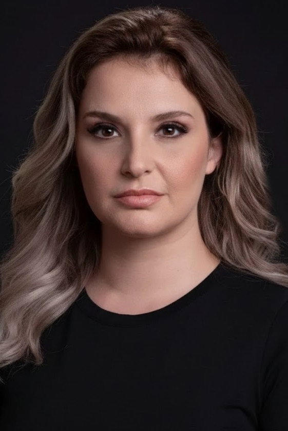 Gözde Seda Altuner as Aysel in Miracle of Love