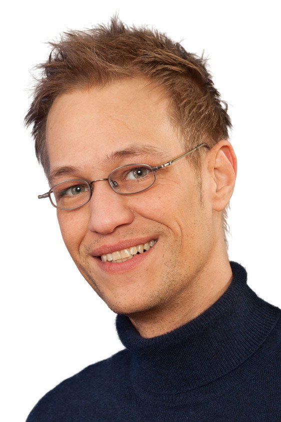 Bernd M. Nieschalk as Masken Mann (voice) in Sex, Dogz and Rock n Roll