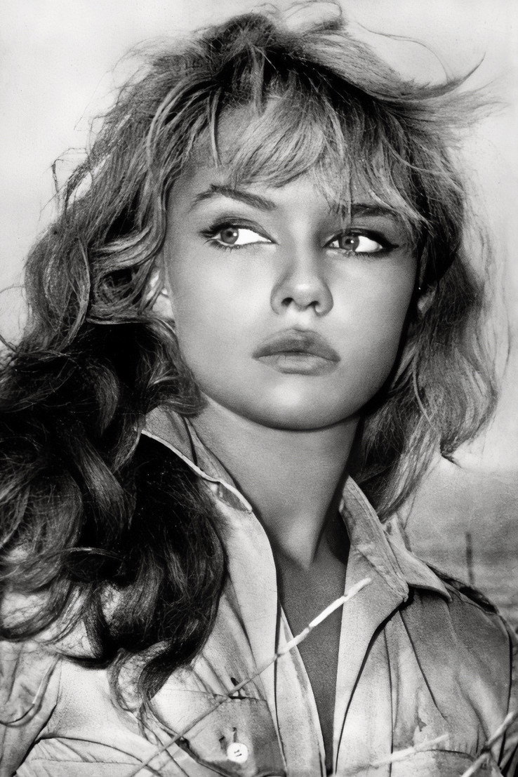 Marion Michael as self in Blonde to the Bone