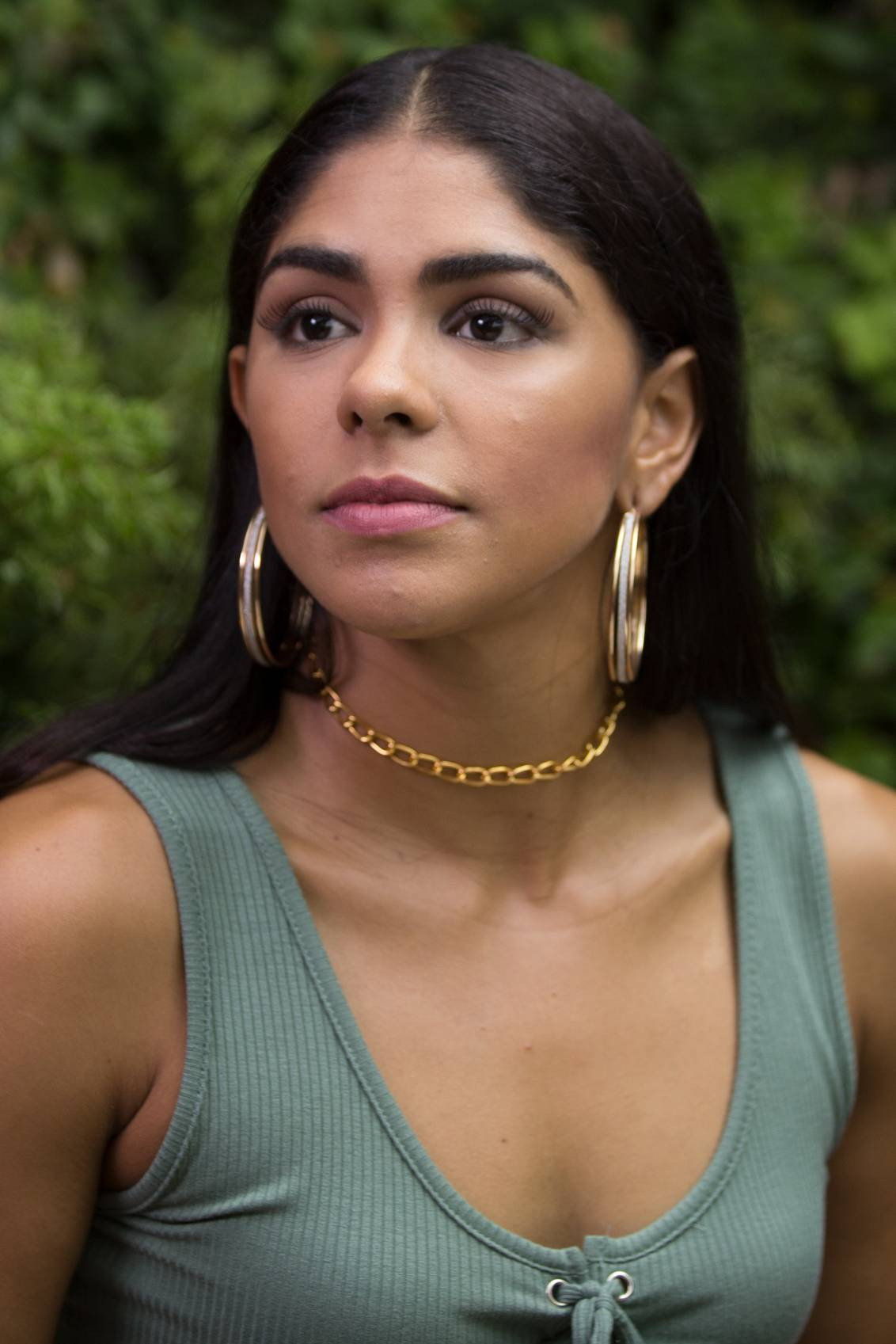 Shailyn Sosa as Ana in Nuestros Planes